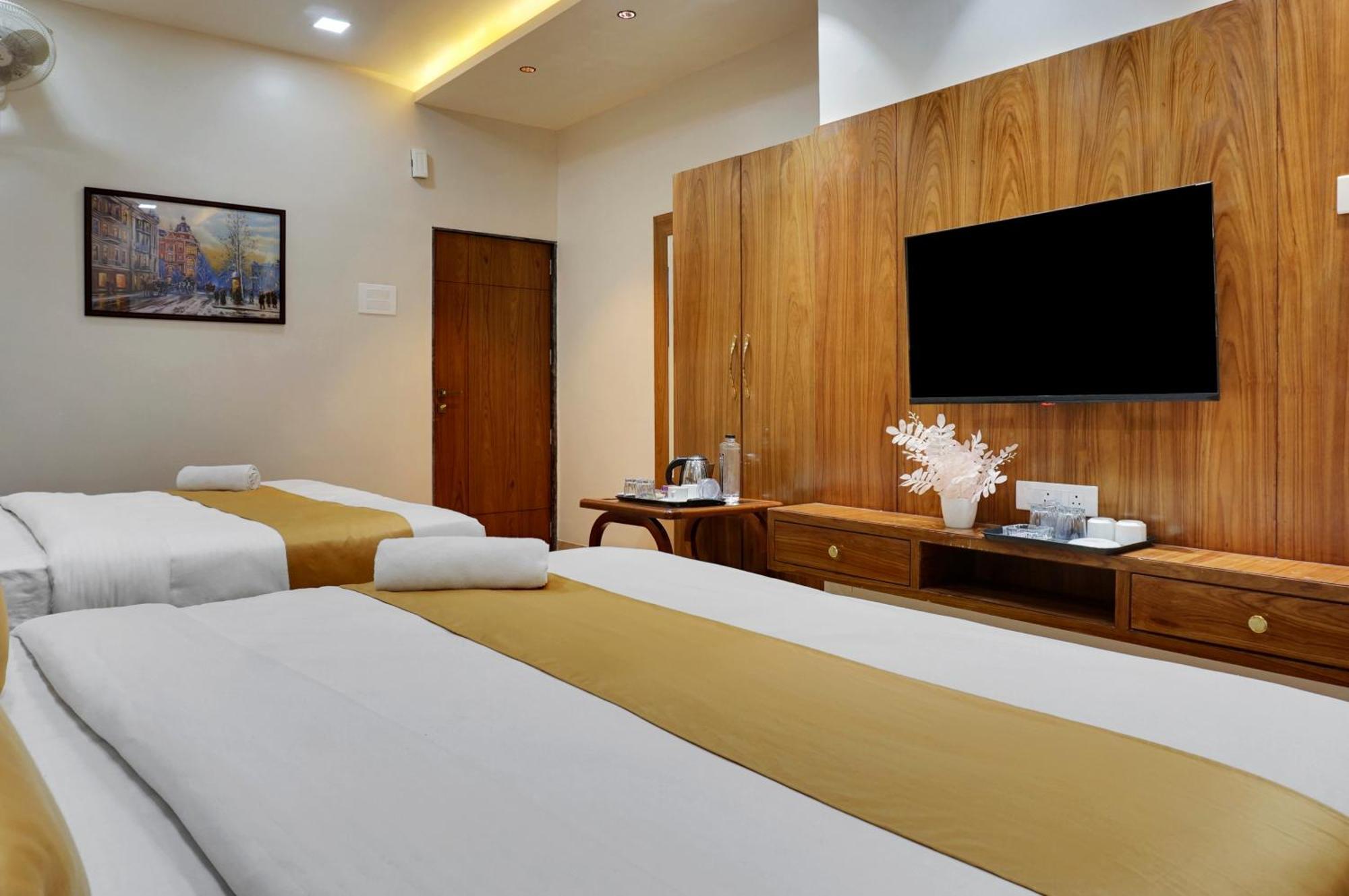 Hotel Sayba Executive Pune Eksteriør bilde